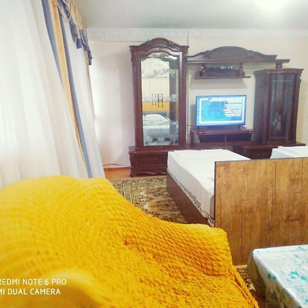 Central Apartment Tasjkent Buitenkant foto