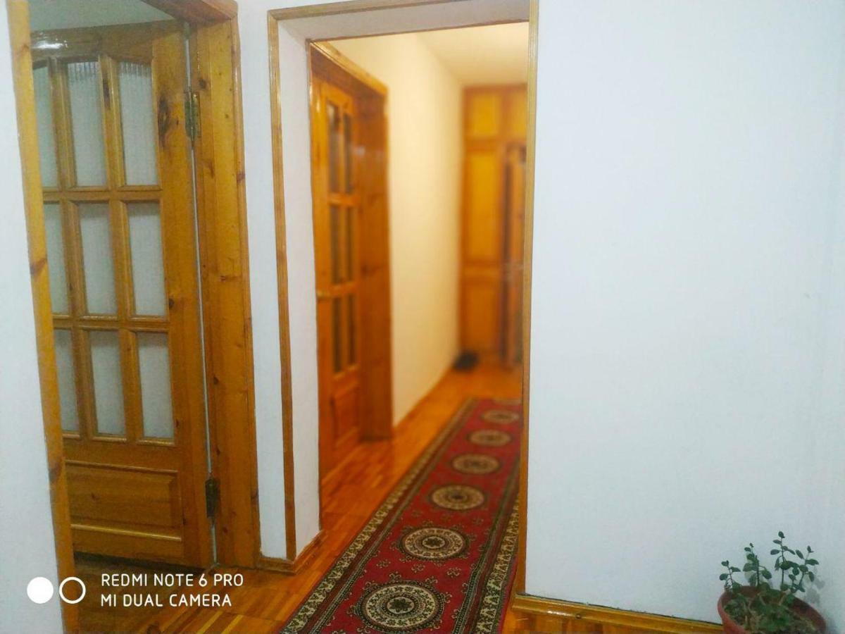 Central Apartment Tasjkent Buitenkant foto