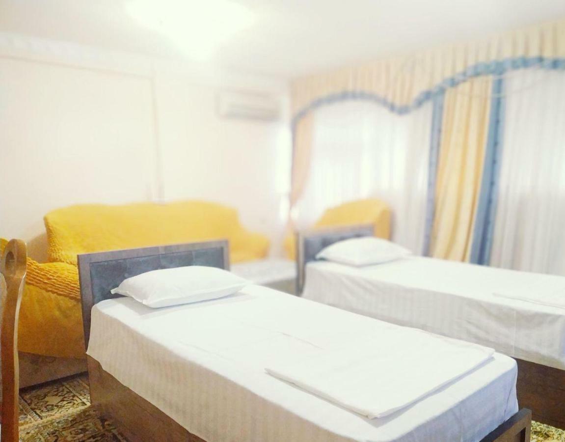 Central Apartment Tasjkent Buitenkant foto